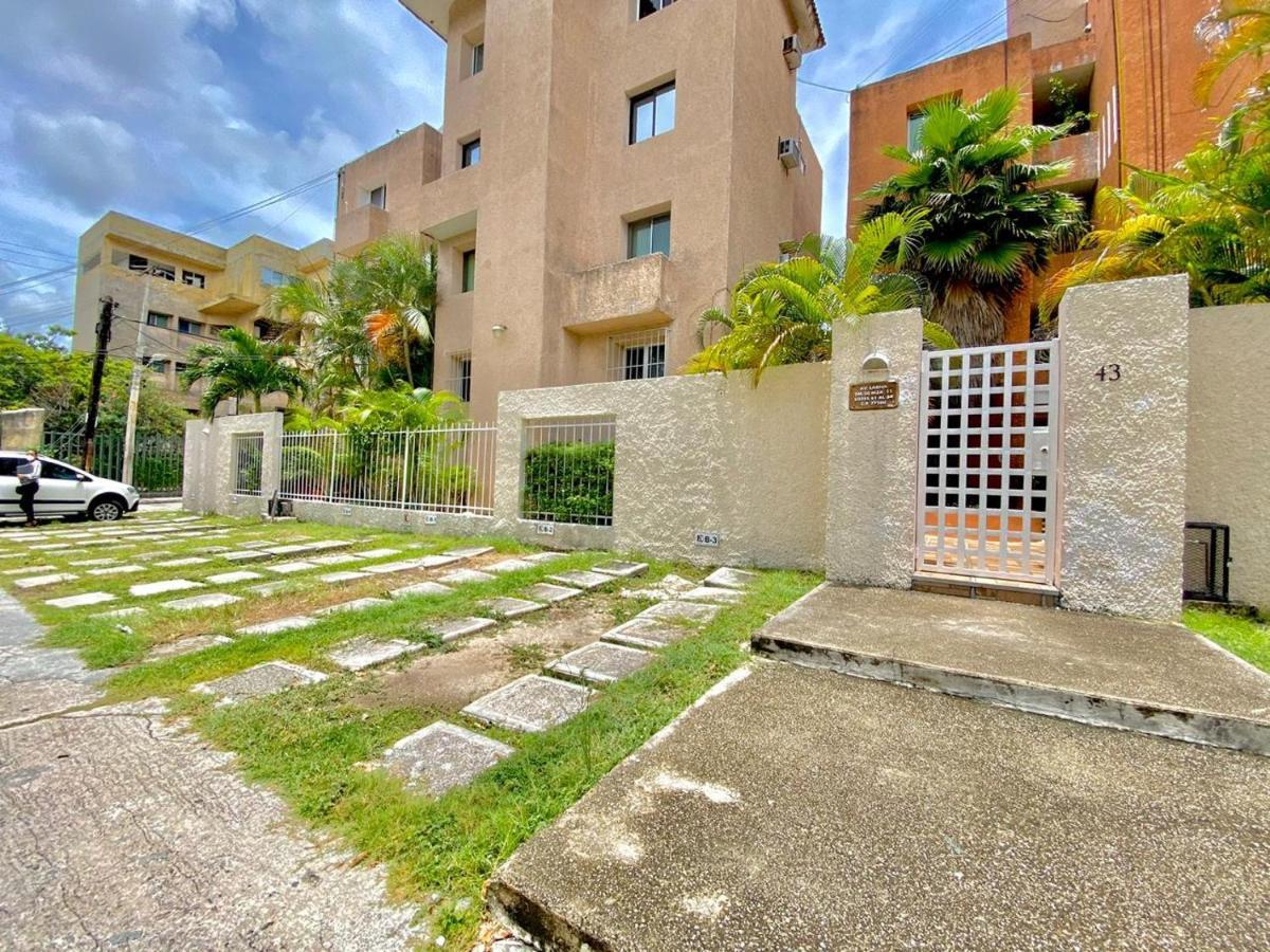 Apartamento amplio en zona ideal a 5min de WALLMART Cancún Exterior foto
