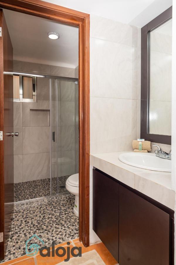 Apartamento amplio en zona ideal a 5min de WALLMART Cancún Exterior foto